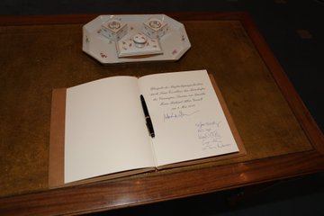 View image on Twitter