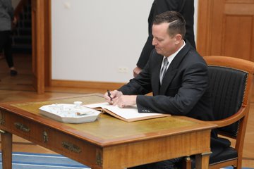 View image on Twitter