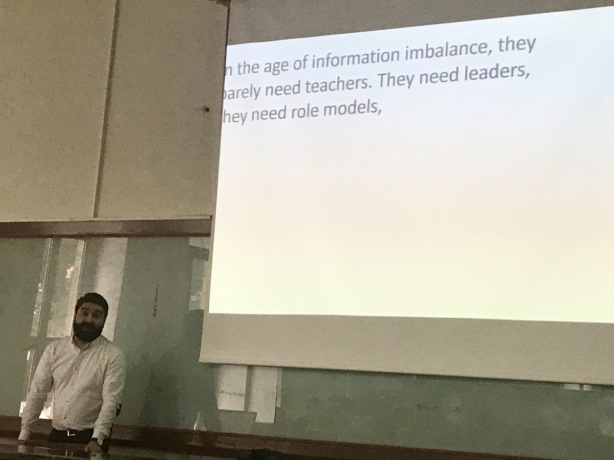 Today the presentation on  #Neurobiology of Language by Selçuk Can Güven was really intriguing. #ITU #SFL <a href="/scguven/">Selçuk Can Güven</a>