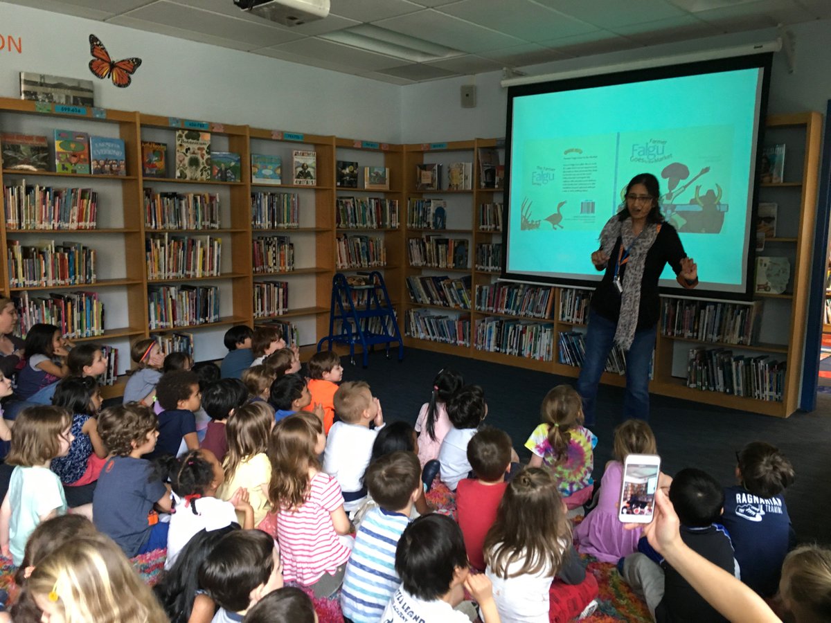 LatinLibrarians's tweet photo. Thank you to author and storyteller Chitra Soundar @CSoundar who shared stories and helped us compose our own together! All the best to you! https://t.co/cLQoOo6NRJ