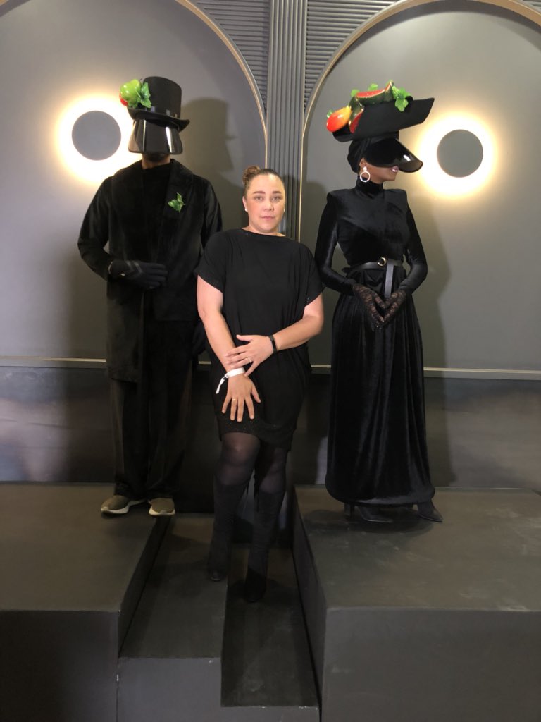 Hypress's tweet image. Strike a pose #SlowInTheCity #TheCourse