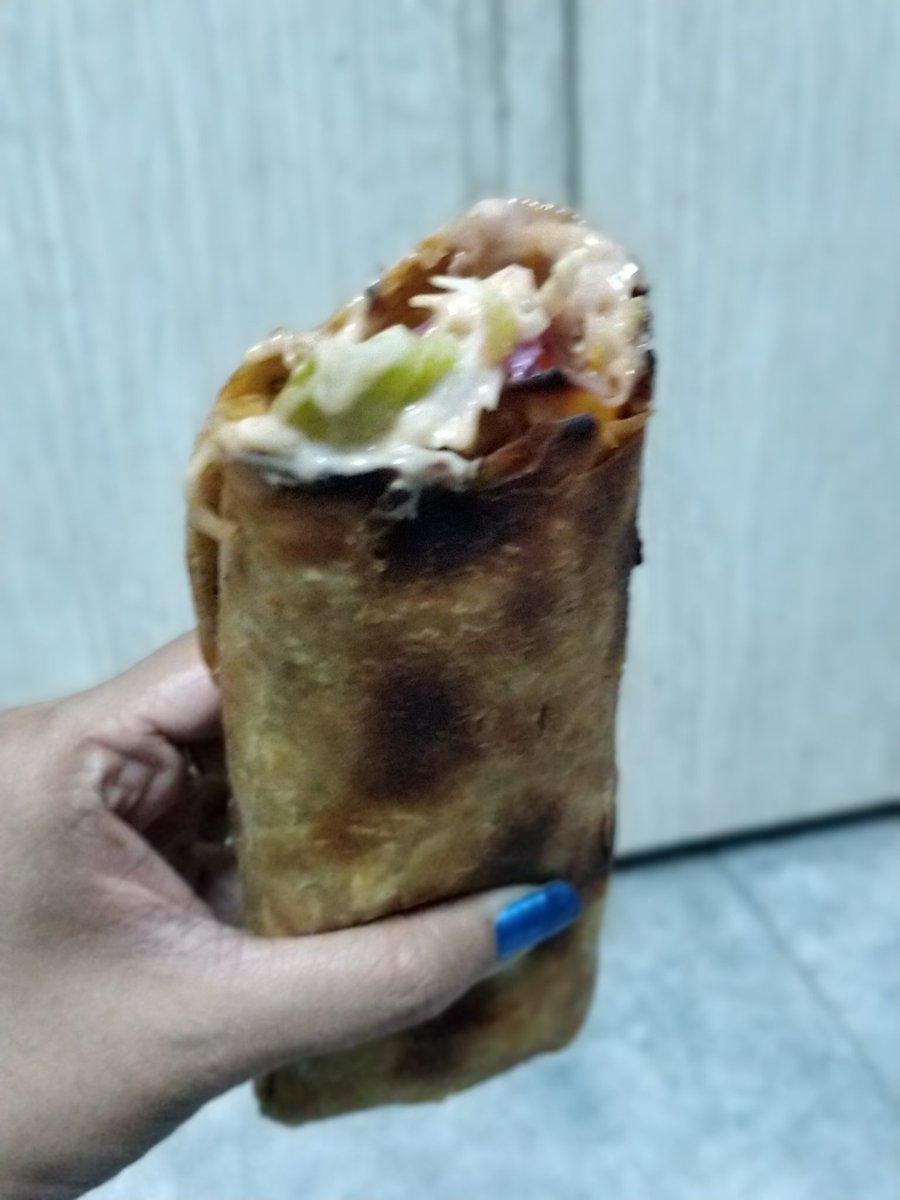 A2Afreen's tweet photo. #AboutLastNight: For sudden cravings, BOX8- Desi Meals is my last minute resort.
Details: https://t.co/lxl4i943XZ
#AafEats #UnfilteredDotIn #PlacesToOrder https://t.co/lxSYH82ExT