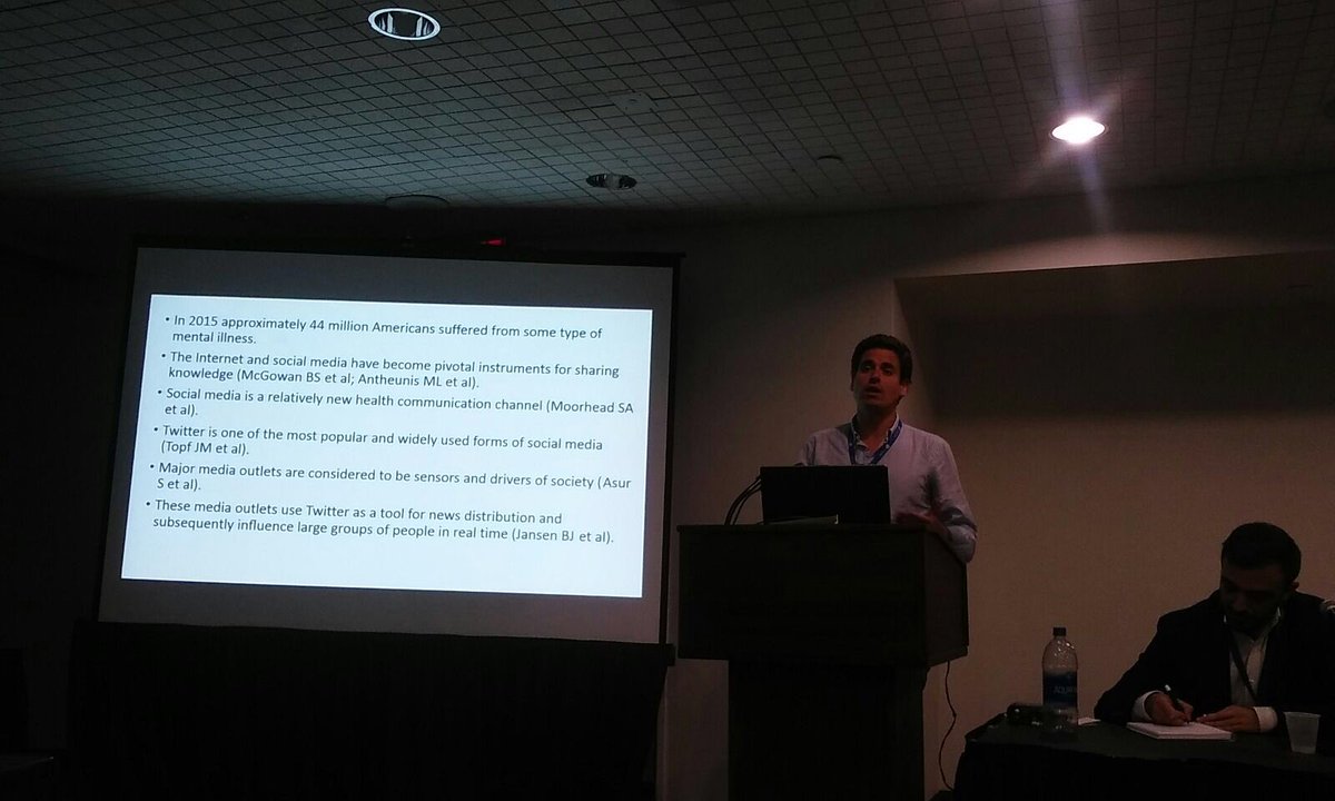 Dr Miguel Álvarez de Mon González presents his research on social media in psychiatry #EFPTatAPA2018