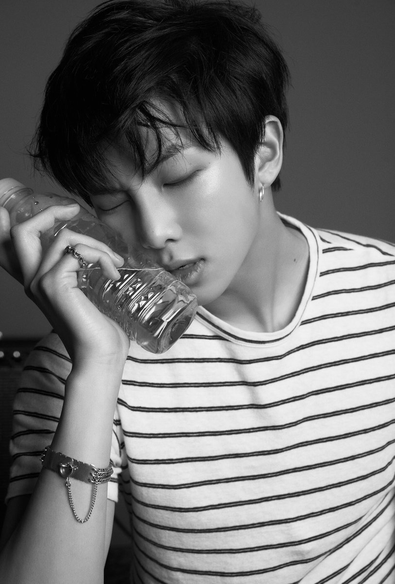 BTS_Rapmonn's tweet photo. This photo shoot was everything #BTS #LOVEYOURSELF #BtsChicago @BTS_twt ❤️ https://t.co/BkJaqbDrCs