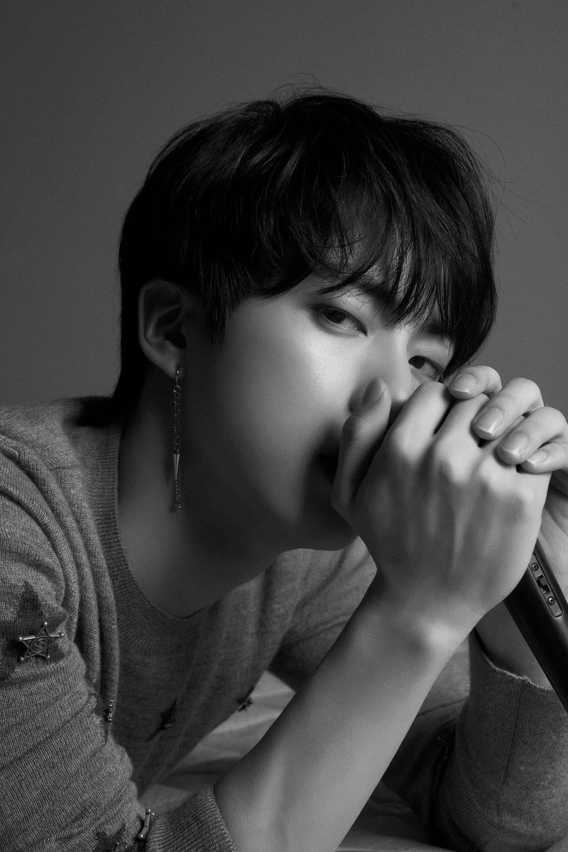 BTS_Rapmonn's tweet photo. This photo shoot was everything #BTS #LOVEYOURSELF #BtsChicago @BTS_twt ❤️ https://t.co/BkJaqbDrCs