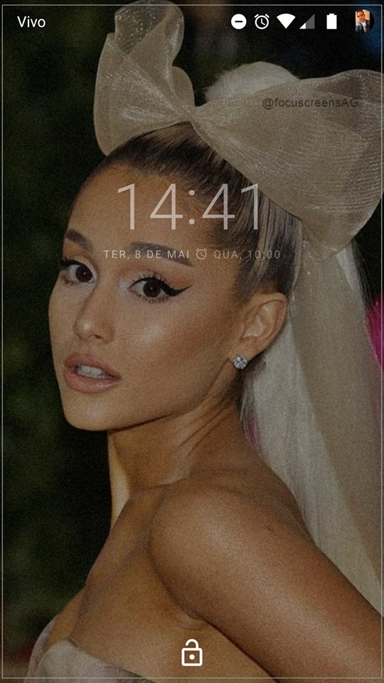 focuscreensAG's tweet photo. ✿ Lockscreen Ariana Grande! ✿ 

➵ RT, se você quer esta lock. (mandarei na sua DM)
➵ FAV, se gostou

#MetGala2018 https://t.co/GUueO72C7j