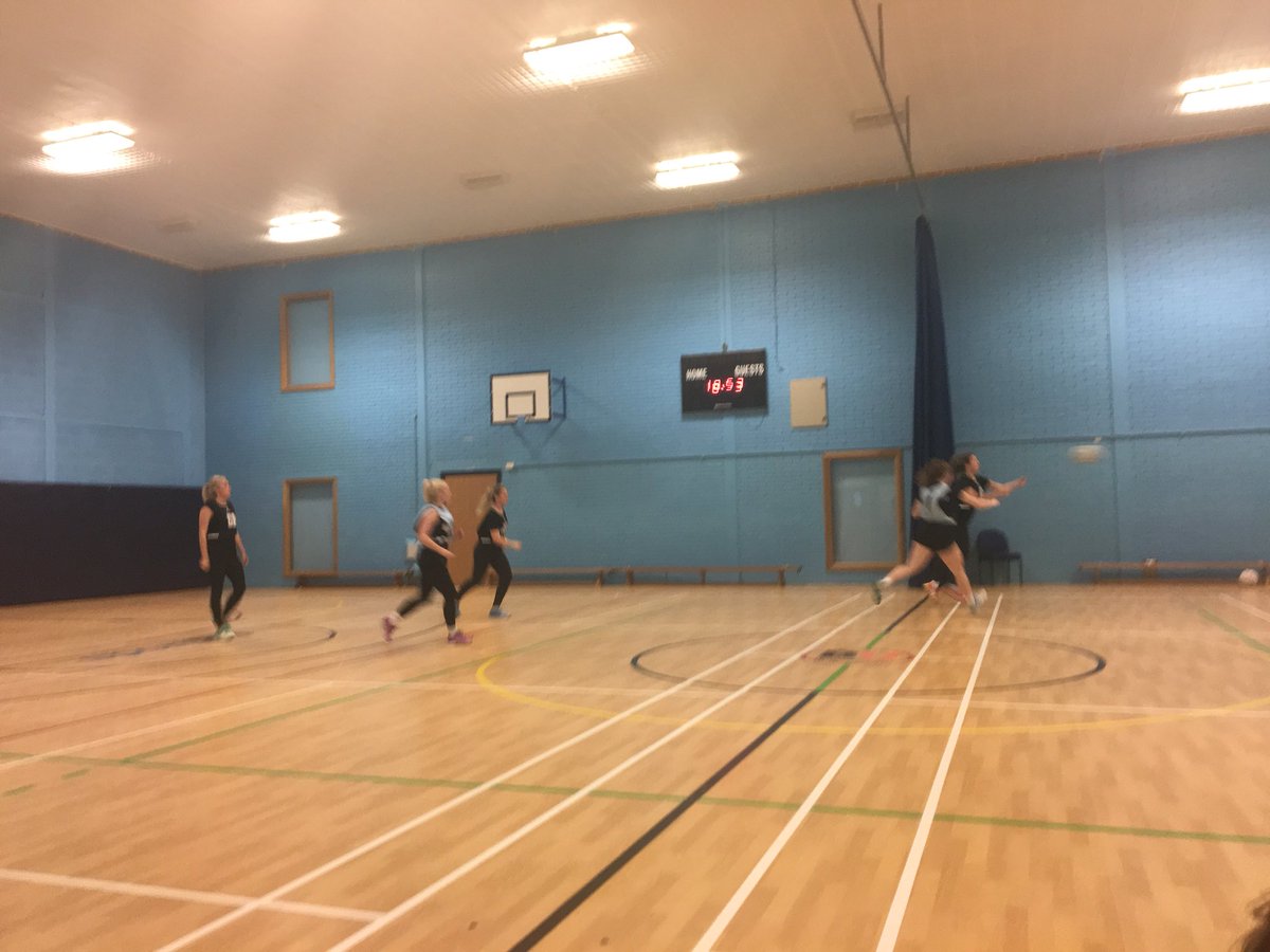 bunc_'s tweet photo. Getting some last minute practice in before taking on Solent @ varsity day tomorrow https://t.co/HFKNf4LZLx