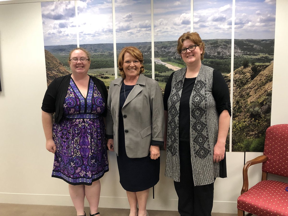 NDSLmarysoucie's tweet photo. Thank you @SenatorHeitkamp for your support of libraries and to you and Libby for meeting with us today to talk about libraries #NLLD18 #NDLibraries #ndlibchat #redheads @NDStateLibrary @NDDPI https://t.co/fYnTMiHo7I
