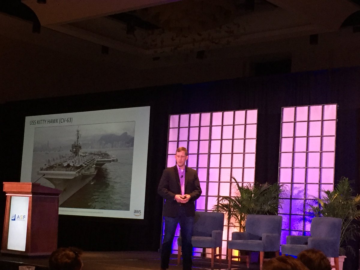 AdvScaleForum's tweet image. @AWS&apos;s Ian Colle asks, &quot;What would you do with one million cores?&quot; #AdvScaleForum #HPC #Cloud