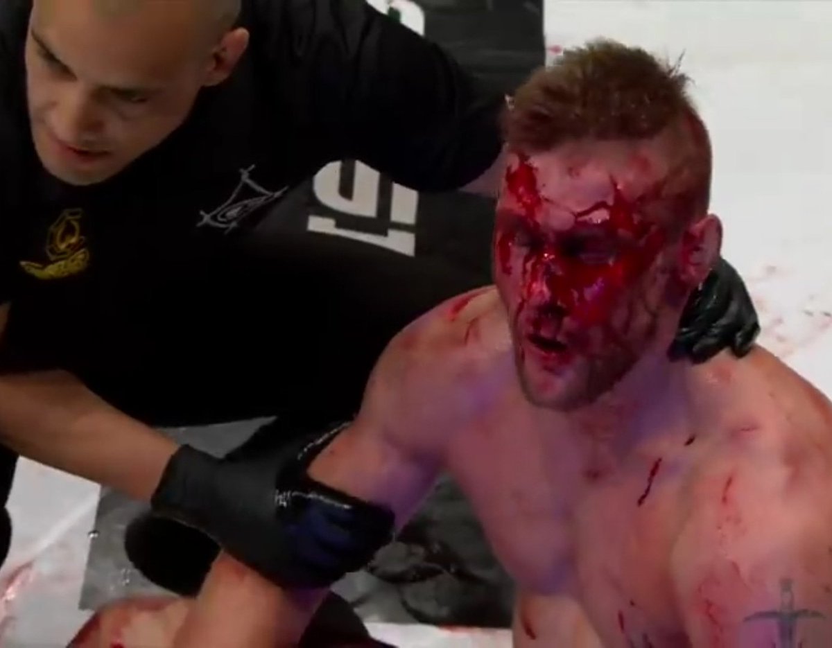 Jacobsen_mma's tweet photo. Just work fucking harder, cause nobody cares. 
If it was easy everyone would do it, and easy is a pussy.

@CageWarriors @BellatorMMA @ufc @RIZINFF https://t.co/XWrh5d4Rnk