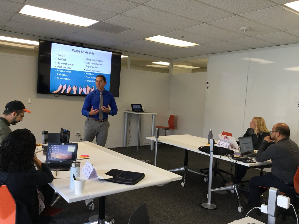 SheenaGhanbari's tweet photo. Exploring different ways to build assessments #cdsmay2018 https://t.co/24vKVng2Ju