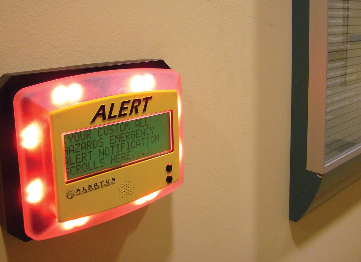 URProtectServ's tweet photo. Its #EmergencyPreparednessWeek Let me ask you, are you prepared if an emergency were to occur on campus? Did you know that @UofRegina campus is equipped with the #Alertus notification panels? In emergency situations these panels will share important info #NowYouKnow #BePrepared https://t.co/4HIlEnXaBW
