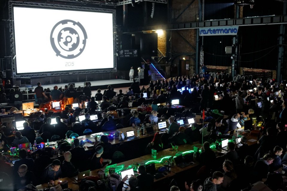 ExCommodore's tweet photo. Anunciamos actividad que se realizara en Explora Commodore.

Tendremos un pase de Pase Demoscene, seleccionadas de la  Revision Party. Sera de 18:00 a 19:00.

Mas info en la web:

https://t.co/lYktNbqtwP https://t.co/GbuGDJU1iP