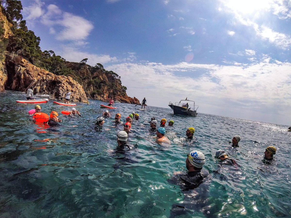 RadikalSwim's tweet photo. Queden menys de 2 setmanes per la 4a #CalesDeCalella - Trobada Glòria Sant! El dissabte vam tornar a explorar, amb @CustomSailingCB i l'equip de guies que us acompanyaran, tots els esculls i racons per on nedareu. Aviat us toca a vosaltres! https://t.co/cQY1hTlPU1