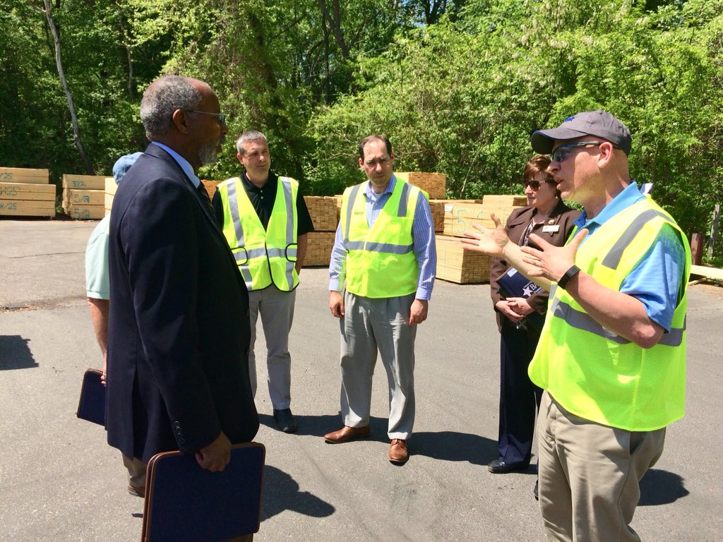 TAMARAonTheHill's tweet photo. Calvert County Deputy County Administrator Wilson Parran visits BuilderUp Truss Plant in Owings for #BusinessAppreciationWeek #CalRecNews https://t.co/U1vd5mBjdL