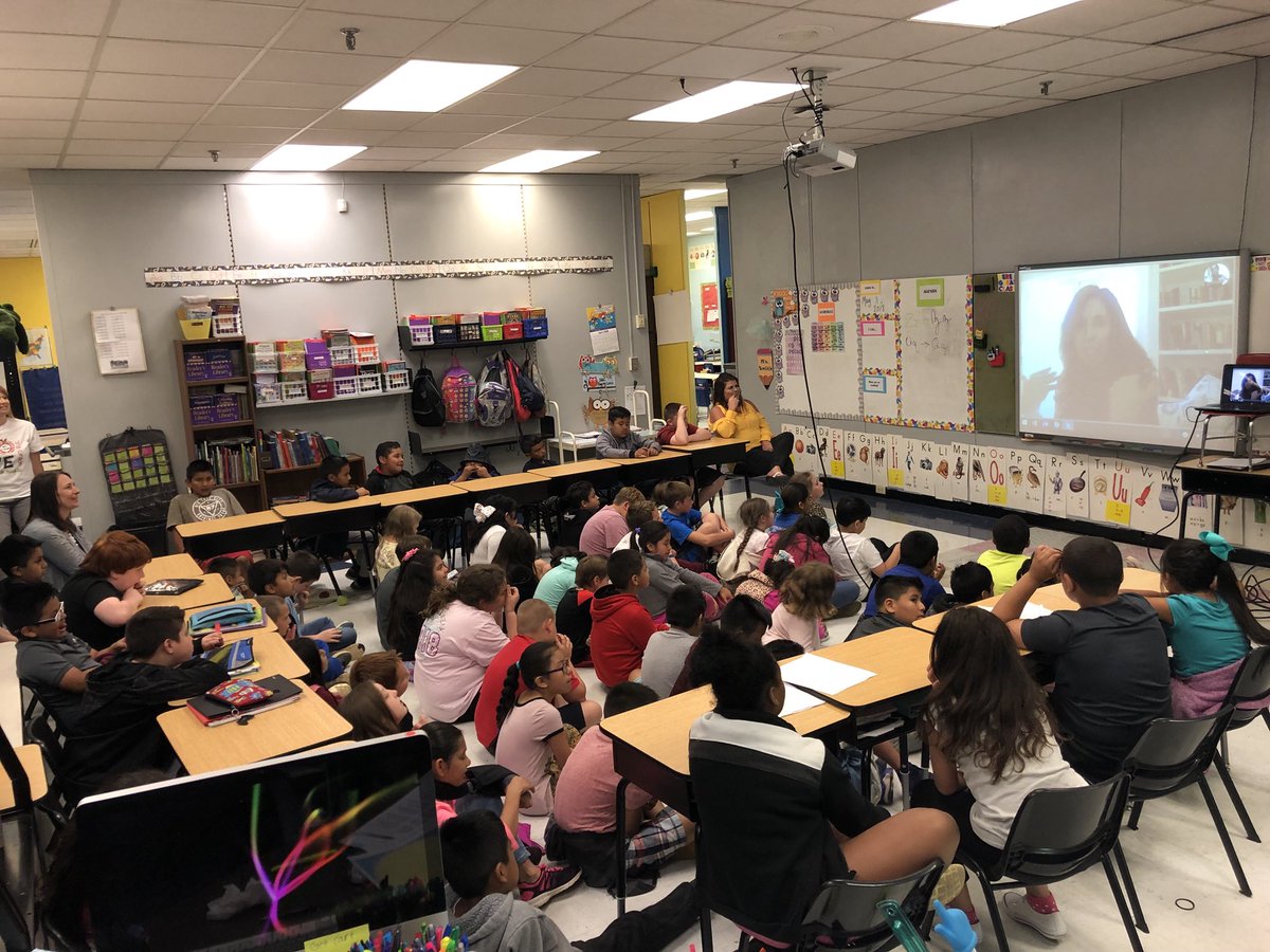 3rd grade enjoyed a Skype call with Lauren Tarshis, author of the I Survived... books! @teresabateayers <a href="/janetddalton/">Janet Dalton</a>