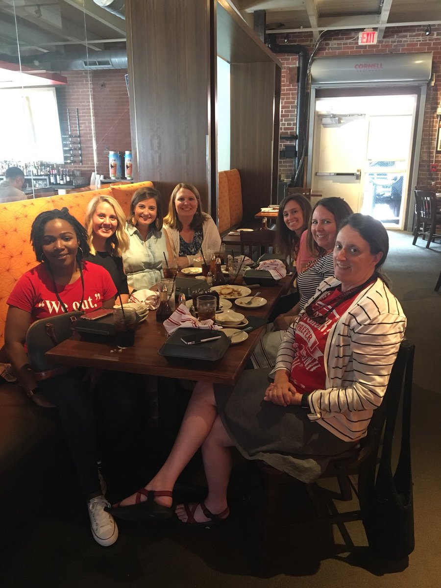 ATanceusz's tweet photo. Thank you PTA for our amazing lunch today!! @HunterPrincipal #HunterPTA https://t.co/UGphWsG247
