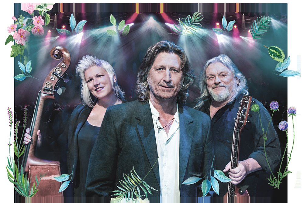 dorchdude's tweet photo. Who's playing? well, it's the epic @showofhandsnews with support by @jean_bean13 #SmokeyJean&amp;theLymes https://t.co/pVOxAwH3Y0