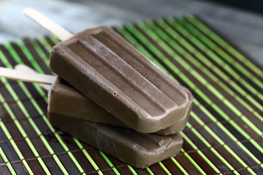 themisfitbaker's tweet photo. Creamy popsicles, lightly flavoured with Kahlúa. https://t.co/On5UaxTIuY #vegan https://t.co/nuojLB3d1n