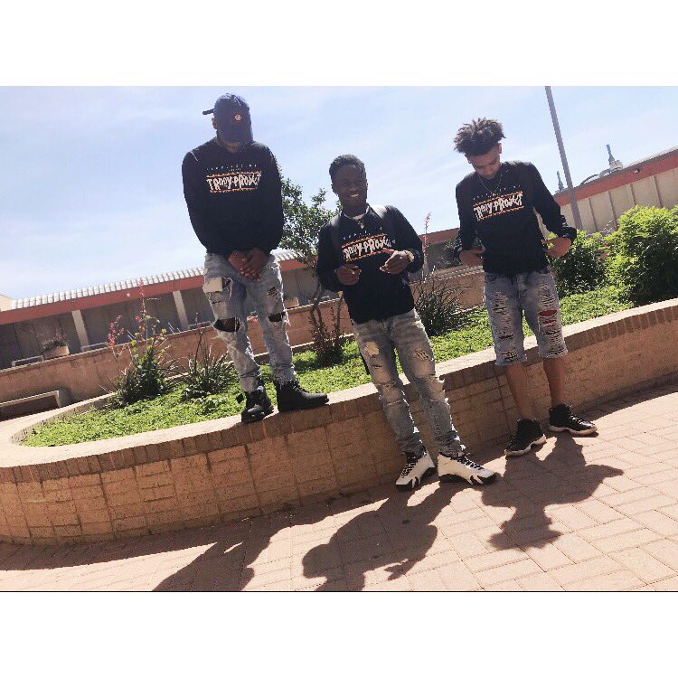 _playboyquis's tweet photo. TRNDY TUESDAY 🦍😈‼️ #TxTO https://t.co/SGAJpBjA17