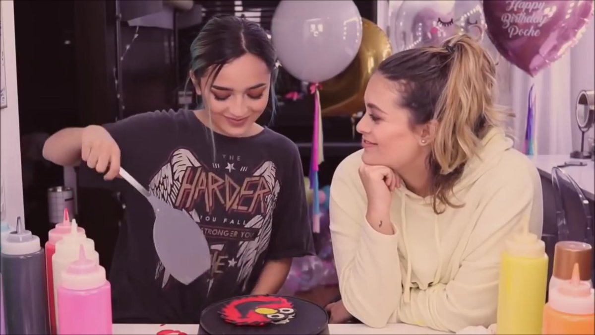 CallaPoche's tweet photo. Se aman tanto😍😍❤❤❤  @calleypocheoffi
#MTVLACARACYP 
#MTVLAINSTACOSEBA 
#PremiosMTVMiaw https://t.co/Iy7Eh12jhC