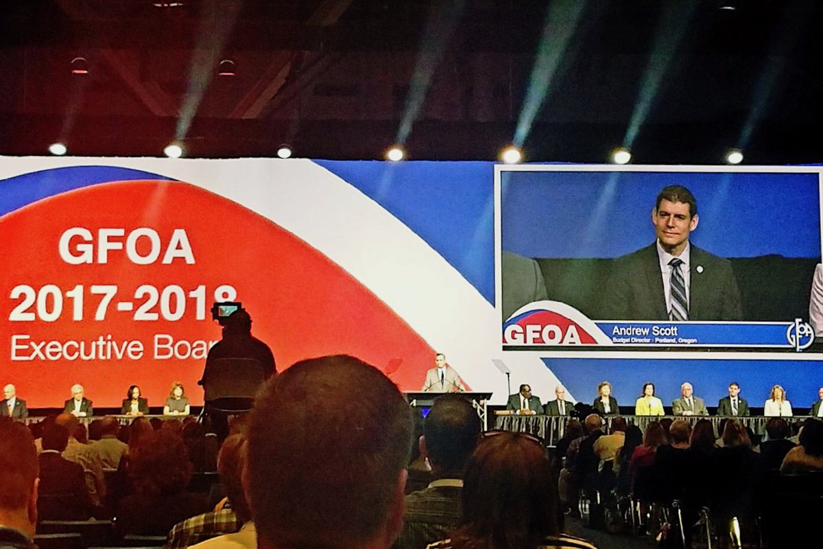 PDXBudgetOffice's tweet photo. That’s our boss on the big screen!  #nerdalert @Drewid95 #GFOA2018 #GFOAScavengerHunt https://t.co/K3QrIlLb2m