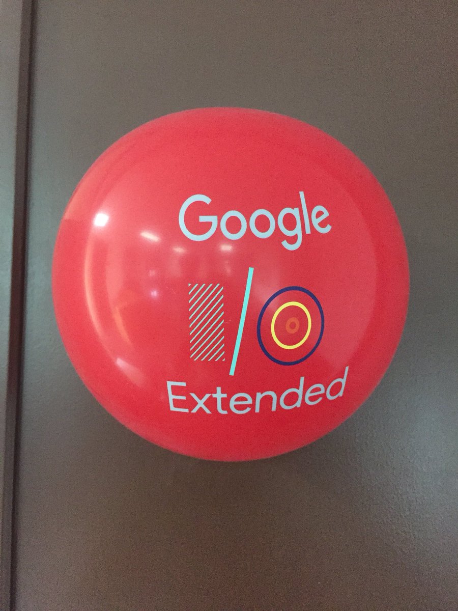 Style_Pink97's tweet photo. Disfrutando de la #io18GDGMalaga @GDGMalaga https://t.co/4yx5EgGXUX