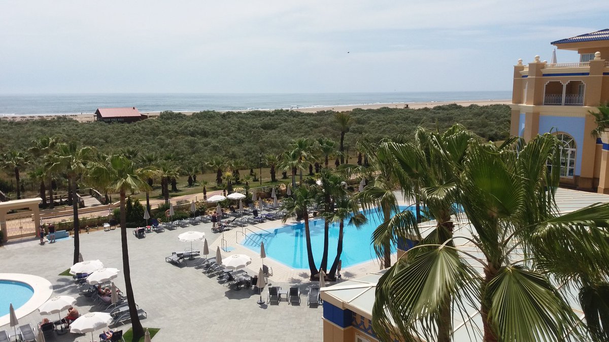 xacobebf's tweet photo. Relax en @MeliaHotelsInt @meliaAtlantico #solete #playita #mojitopower #experiencias https://t.co/zeUoHriEYG