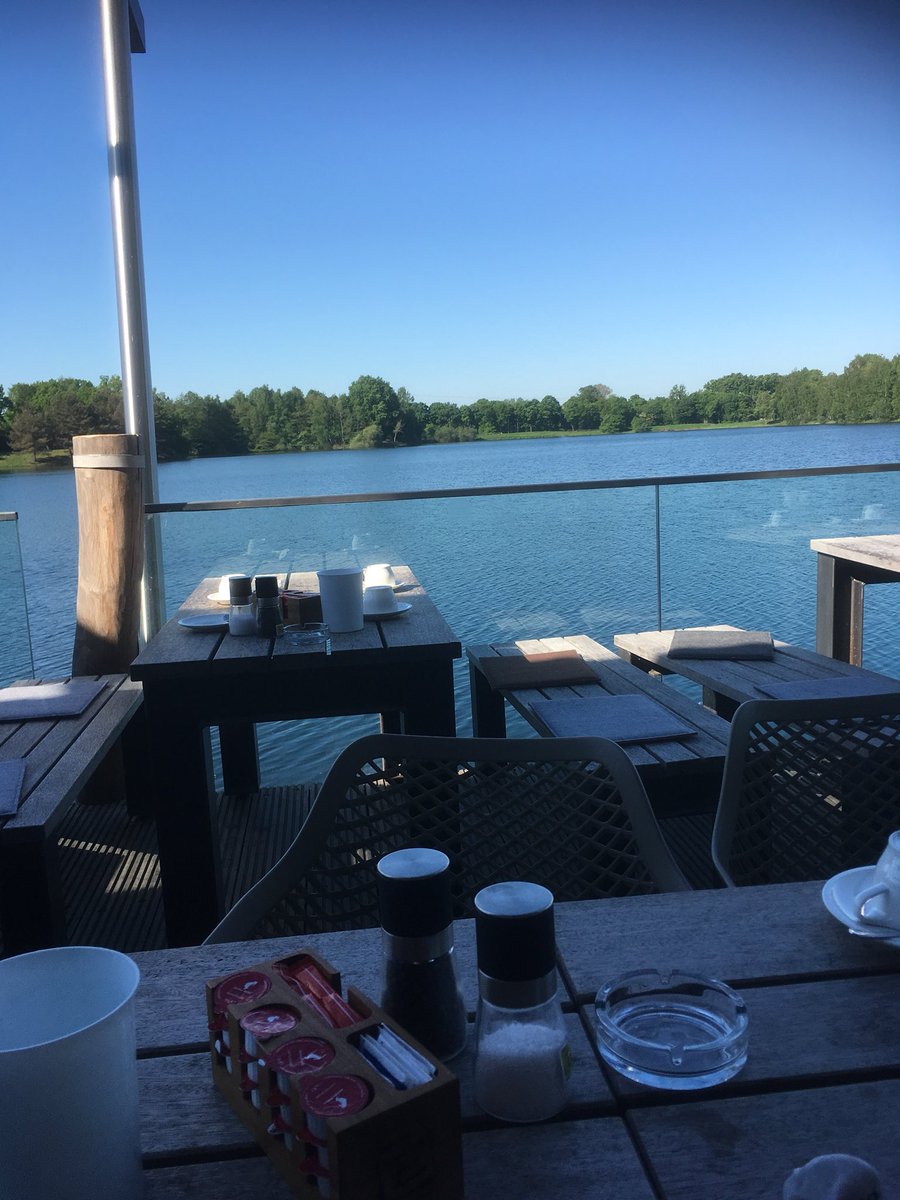 ClaudiaWR85's tweet photo. Vanmorgen genoten van dit uitzicht met @stadionvoer 😍 #ElseamSee #jubileum ❤️ https://t.co/NeOaL2HFKg