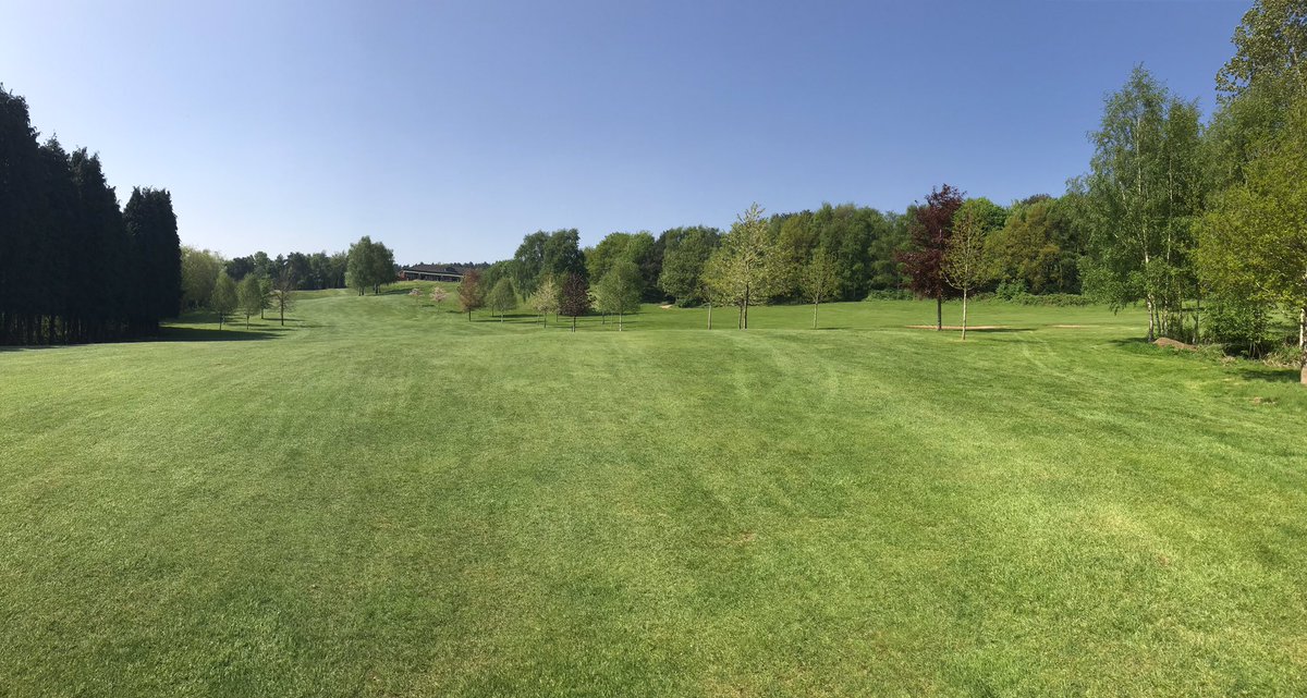 MJD9b450's tweet photo. Great 9 holes @CandBGolfClub earlier. Course looking fantastic. Joined up with 2 really nice guys for the last couple of holes too. @golfshake #ConnectWithYourGame #topcourse #reallyfriendly #golf #REALcourse https://t.co/wpdInpZ8AM