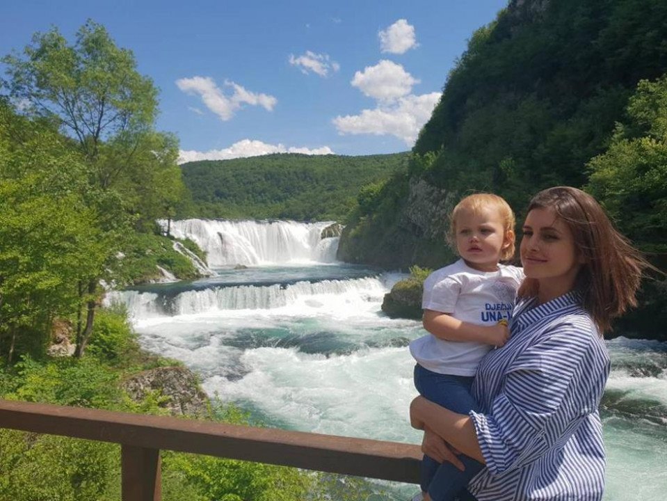 dzeko_diamond's tweet photo. Una Džeko became Ambassador of the National Park "Una"❤️👏 @EdDzeko @Amra_Silajdzic #StrbackiBuk #BiH #Una #Dzeko #riveruna https://t.co/YMBNpjrJl6