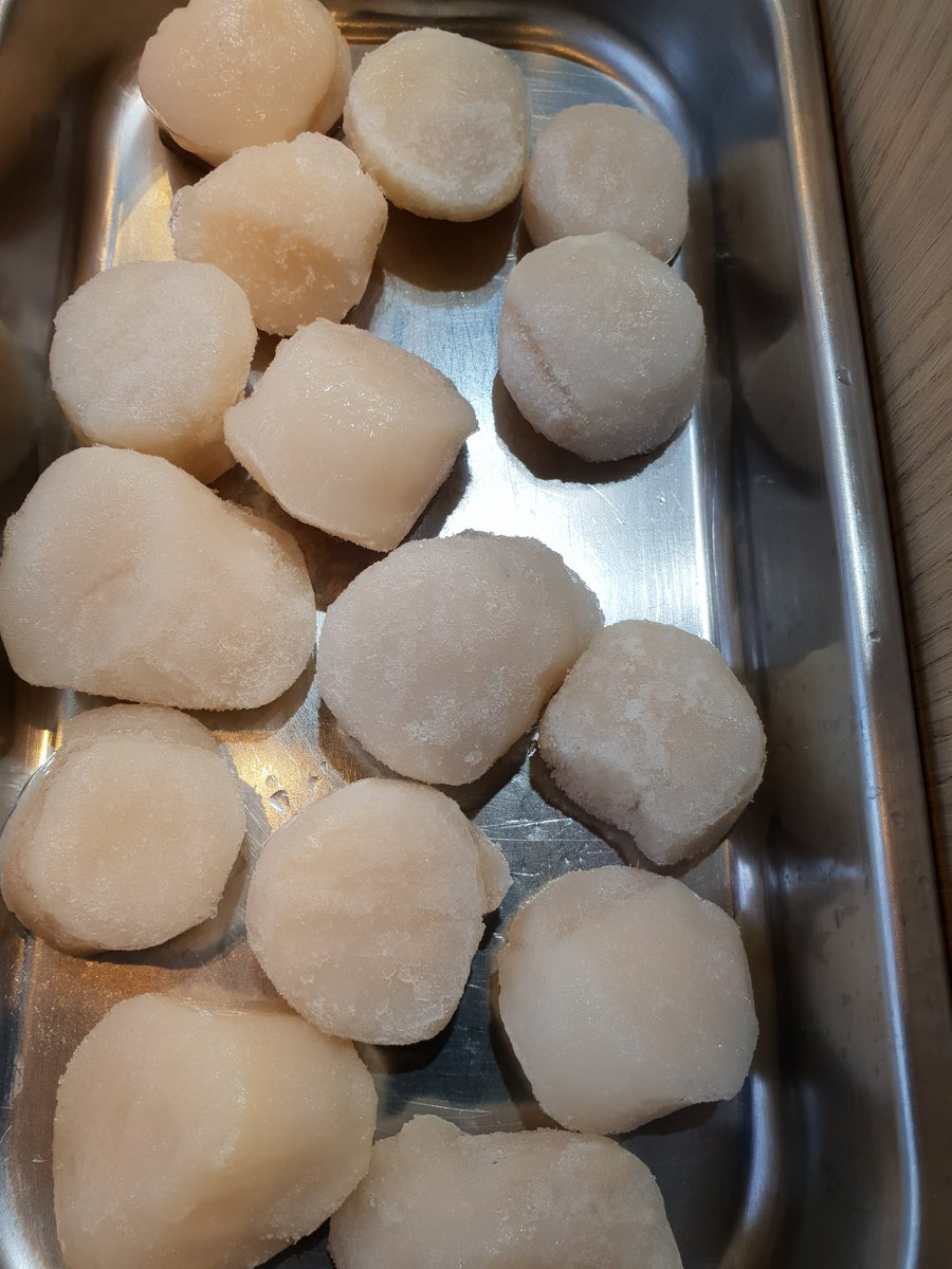 CanadaSpain1's tweet photo. ¡Ni gota de agua! Las vieiras de @premiumshell de Canadá son 100% naturales, sin aditivos,  MSC y con glaseo compensado. Ven a conocerlas en 6E08 #SaboresdeCanadá @SaboresdeCanada #SG18 @EmbCanEspana https://t.co/Vwgwo5Qj87