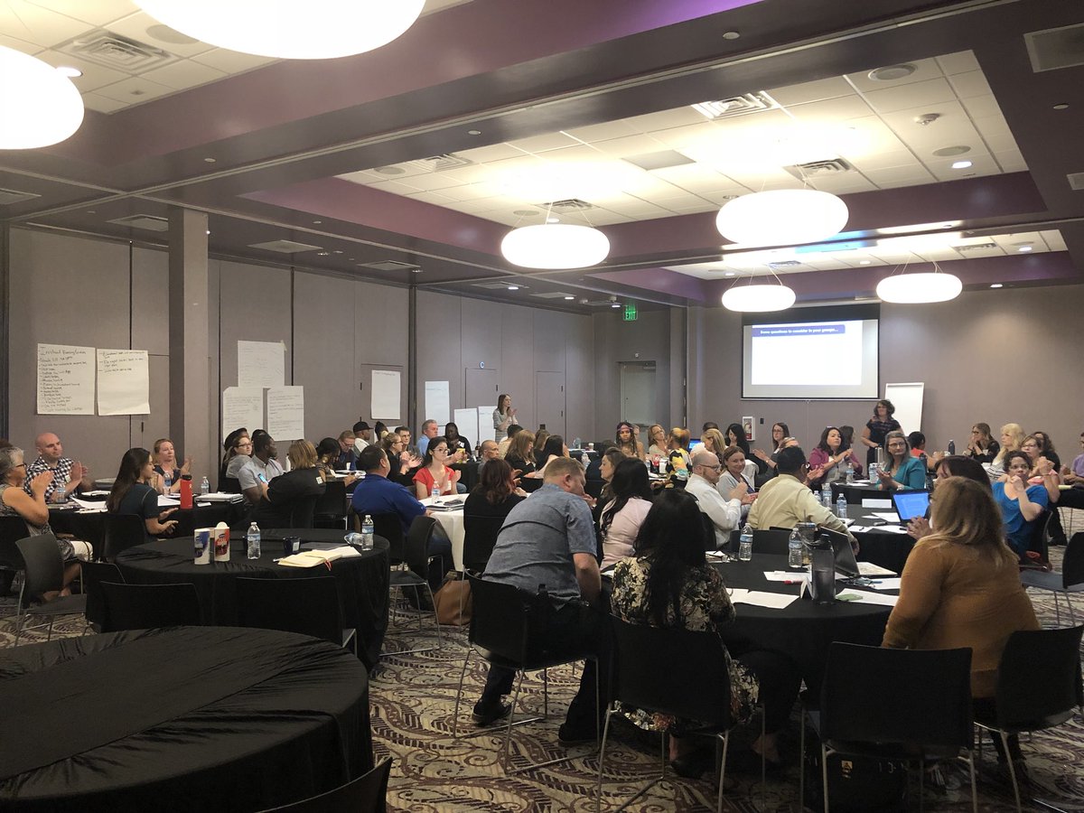 arashG40's tweet photo. With everyone from former NFL Players and architects to funders and local youth advocates, #bethemovement and today’s Dream Big meeting are generating big ideas and connecting the dots for homeless youth!! #BeTheMovement #SandsCares #NPHY #YouthHomelessness https://t.co/qPyEFDvgJz
