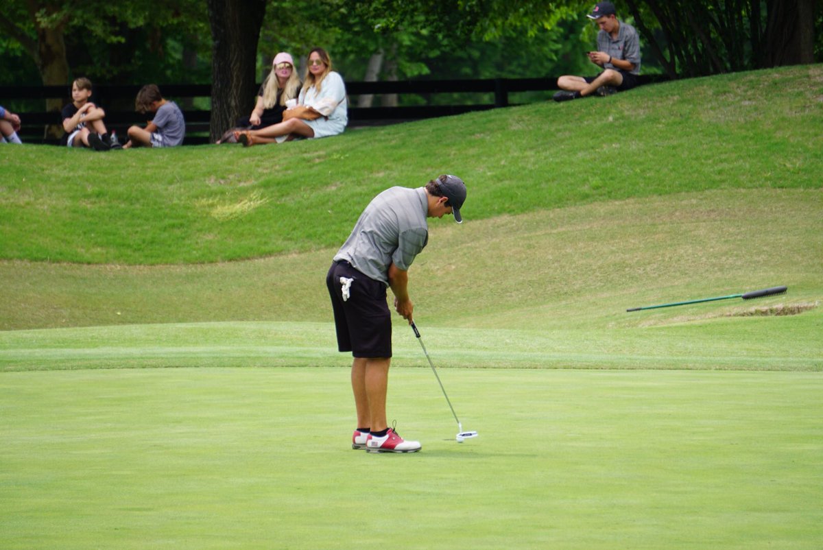 Union_Athletics's tweet photo. Senior Tyler Cox putts in for the last time as a Union Redskin. 🙌🏽 https://t.co/he8DlupYMt