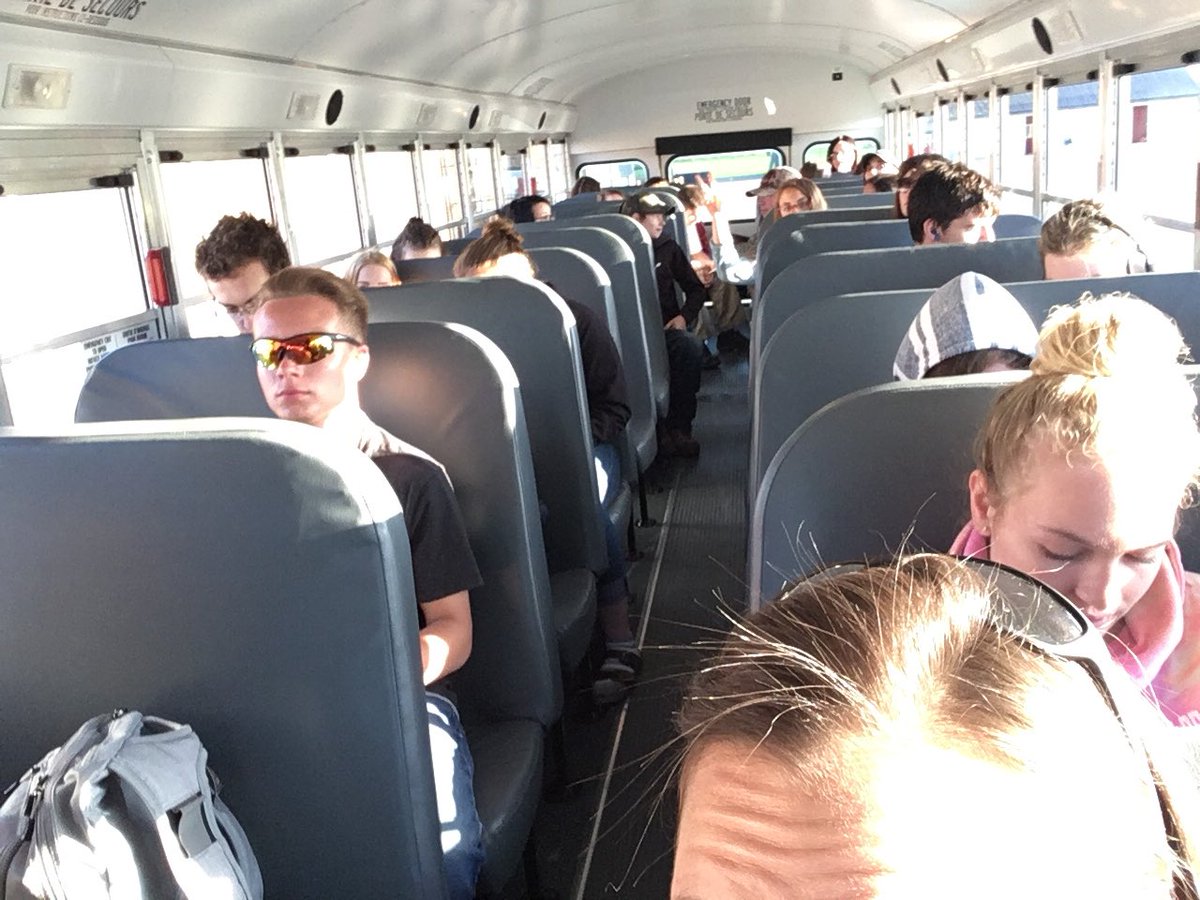 kristyjohnson's tweet photo. @wdhswolfie students off to #SkillsON2018, for career exploration, FNMI Student conference and Young Women’s Conference #wdhsSHSM @GEDSB https://t.co/07tRHGIr74