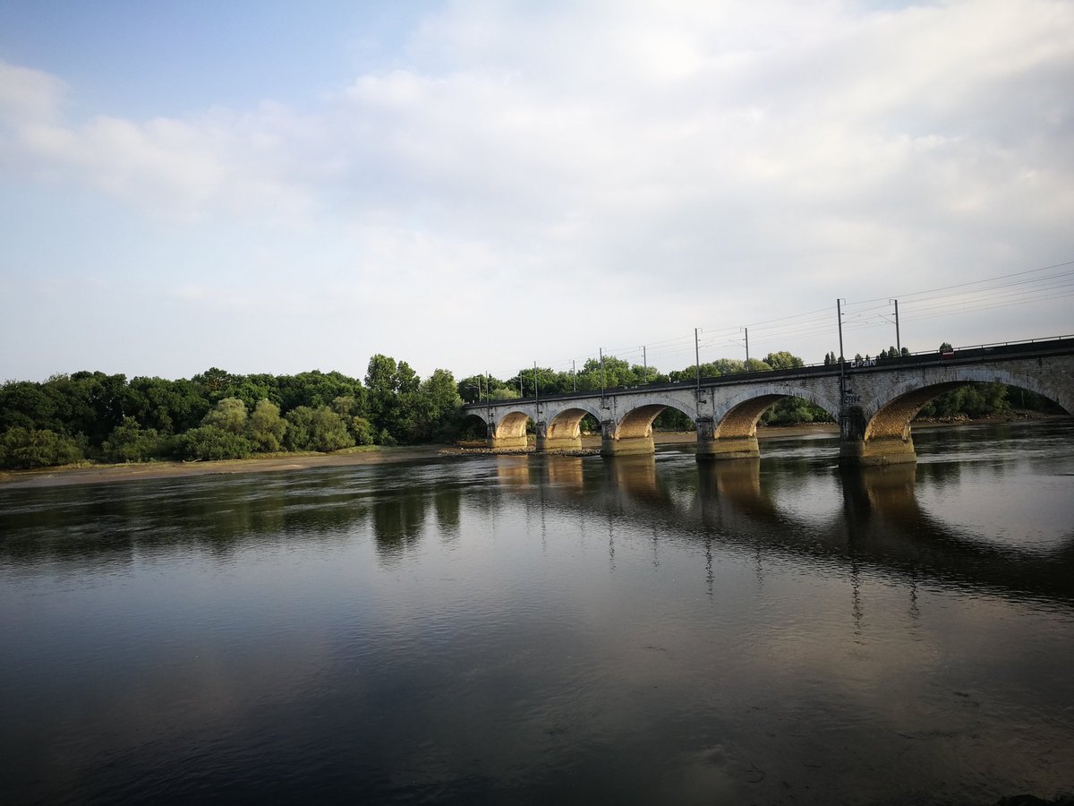 #NoFilter needed.. #LaLoire river in #Nantes #France .. Walk by it and enjoy the green areas..
#Travel
Photo by #Huawei #Mate9