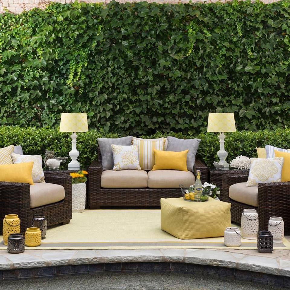 waltersnyc's tweet photo. Absolutely loving this pop of #YELLOW! What are your favorite accent colors for Spring &amp; Summer? Pictured: The Contempo Collection by @lloyd_flanders #waltersnyc #design #furnituredesign #luxury #style #inspiration #lifestyle #designlovers #outdoorfurniture #designinspiration https://t.co/FglVbDZ3fm