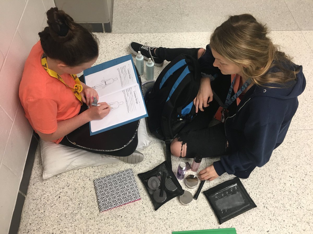 alexmomma2007's tweet photo. Give Ss the freedom to take ownership of their own learning, and they will exceed #expectations. #beginwiththeendinmind #pbl @HumbleISD_TMS https://t.co/90QZSEJlYw