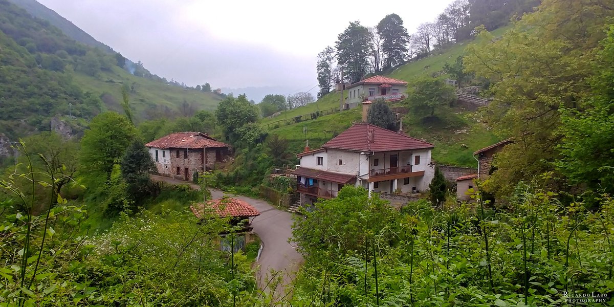 Ricardo_Laso's tweet photo. LA VEGA SAN PEDRO #MIERES #ASTURIAS
Aspectos a mencionar su tranquilidad, y la naturaleza con su buena comunicación con Mieres. Al lado la senda Senda Verde de Loredo, una ruta con excelentes vistas de #Baiña, #Valmurián, #Lloreo y #LaVegaSanPedro. https://t.co/tle2cUt4mB