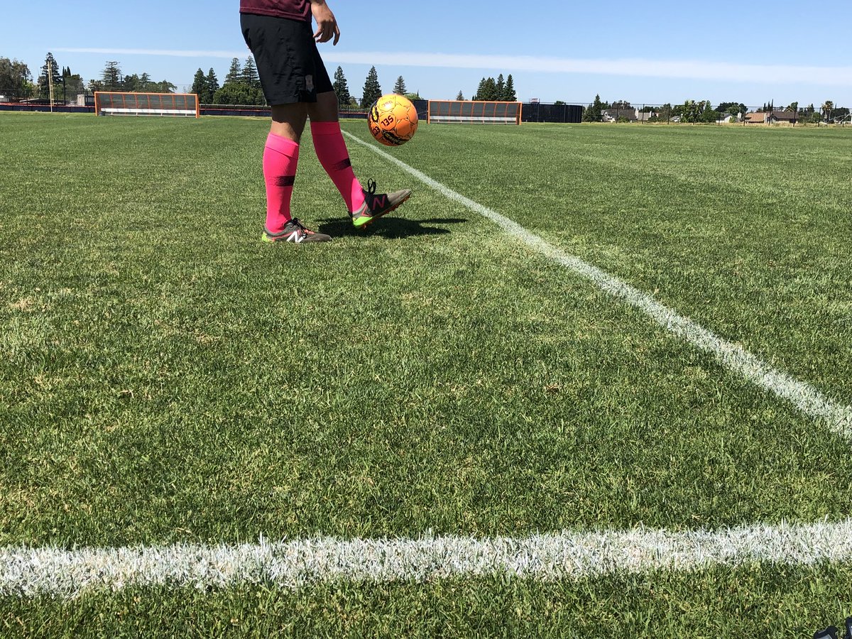 SacRepublicFC's tweet photo. Sneak peek at the socks the squad will be wearing this weekend for #MoreThanPinkNight 💗 https://t.co/r1Y4cuWRP1