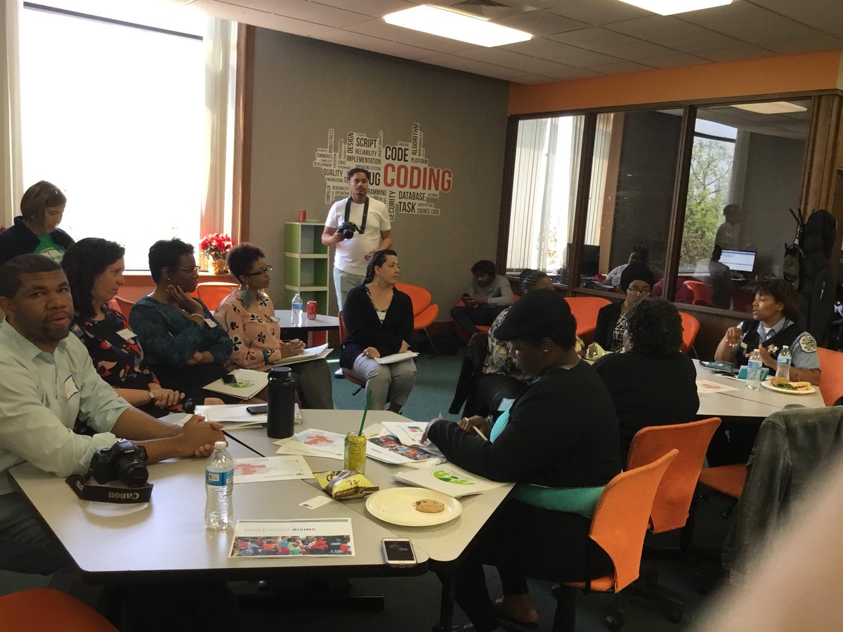 tmwkenglewood's tweet photo. #OnTheTable #OnTheTable2018 #EducationOnTheTable #TeamworkEnglewood #EQLP #EnglewoodQualityOfLife @KidsFirstChi https://t.co/6zudb69dzW