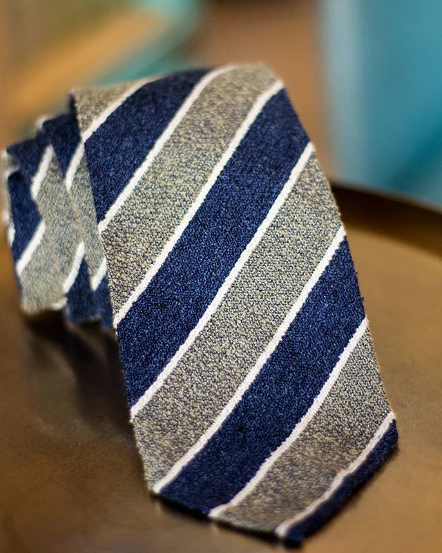 cosetore_design's tweet photo. Beautiful stripe tie from our spring/summer 2018 collection. 7-fold handrolled.
---
#cosetore #cosetoreSS18 #ties #mensfashion #menswear #mensstyle #sartorial #madeinitaly #handmade #tailoring #tailor #neckties https://t.co/VBXsuIVLUr https://t.co/dHWHKFWLg7