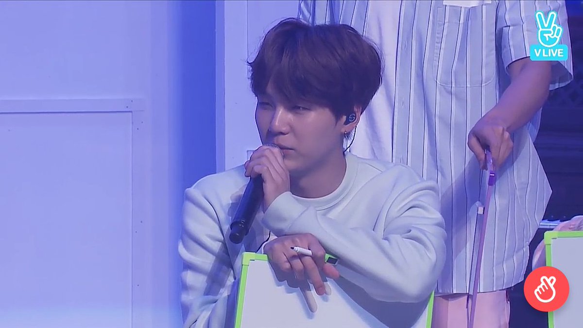 Kalusia502's tweet photo. @luminarypjm Because He is working all the time
#SugaPD I love you , your perfection and all what you create
#PremiosMTVMiaw
#MTVBRKPOPBTS
#DabemeBestIdolsBTS
@BTS_twt @DabemePOP
@BigHitEnt @bts_bighit @Mojem33
@Mslifeel @LaLa_BtsArmy @BTSfan53480823 @gsammy328 @olpeko81 https://t.co/sKqpCbAoWA