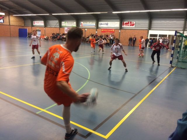 dedars's tweet image. Doe op 26 mei mee met het Champions League toernooi: een zaalvoetbal toernooi en daarna de finale kijken!