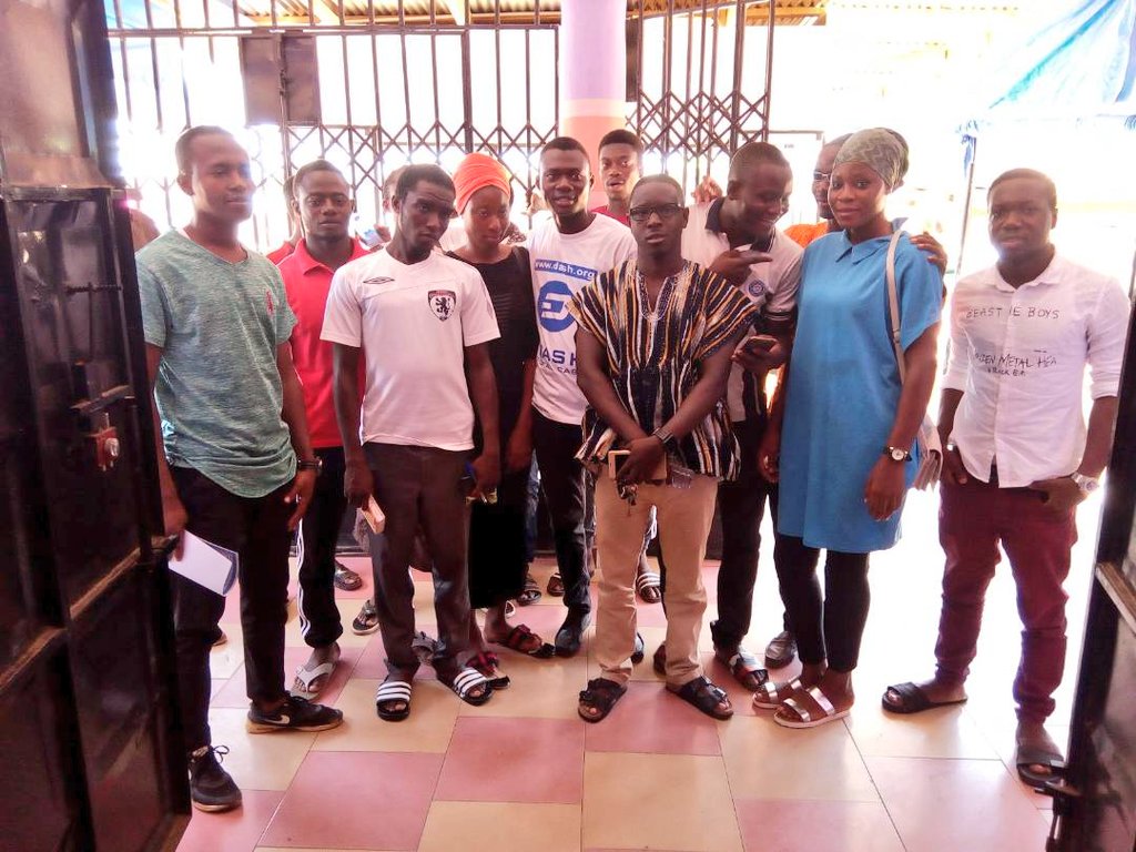 sahadevgh's tweet photo. I had the opportunity to introduce #Dash digital cash to about 20 graduating students of the University for Development Studies, Ghana. Dash everywhere! Regards to #Dashboost. @Dashpay @TheDesertLynx @CashAlternative @DashhubAfrica @DashForceNews https://t.co/L3oTDdQ7d2