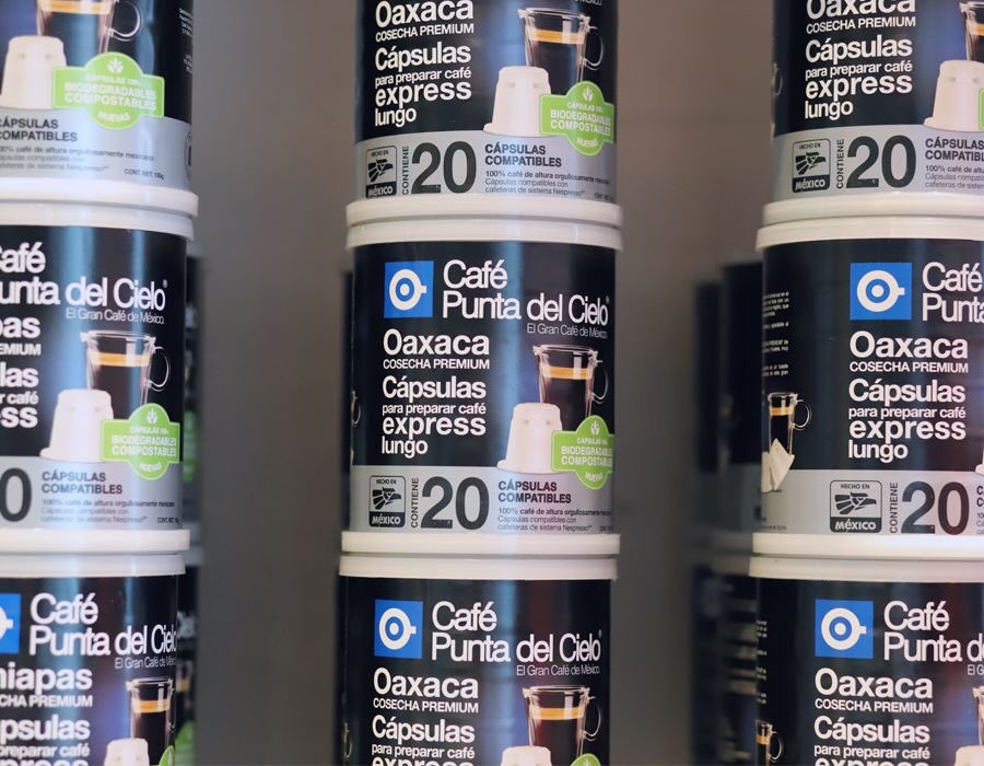 CPCcancun's tweet photo. Ya que lo ecológico 🌿 es vital en todas las industrias les presentamos CÁPSULAS BIODEGRADABLES. 

Exquisito café en una cápsula que durará casi tan poco como la bebida en tu taza. 😛

#RespetoPorElCafé https://t.co/mYZX8dLvCM