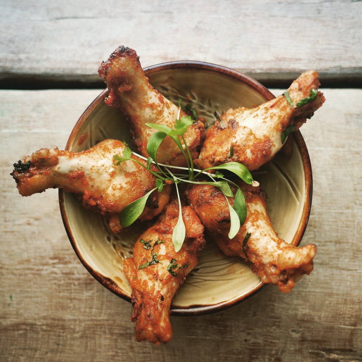 curryleafcaff's tweet photo. Pepper Roast Chicken wings from our Kemptown Kitchen #southindianfood #chickenwingsandbeer #curryleafcafe #kemptownkitchen #foodporn https://t.co/lAKh31N9Fe