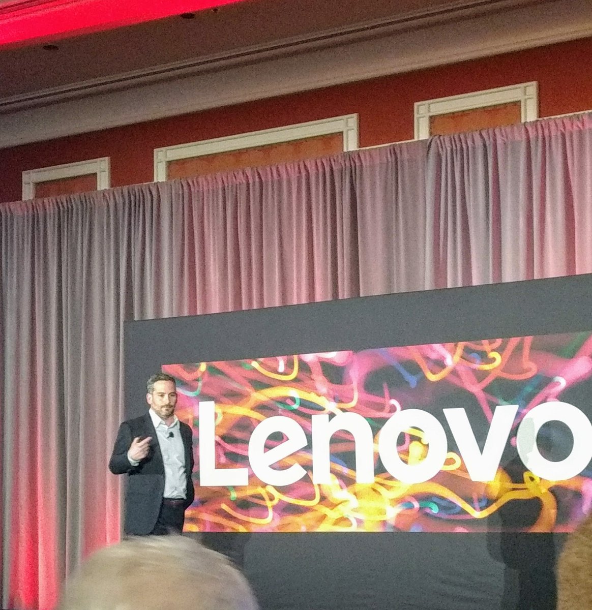 wolfpackcandy's tweet image. Great presentation by Joe Uraco from Tech Data on the DCG mainstage! #LenovoAccelerate18