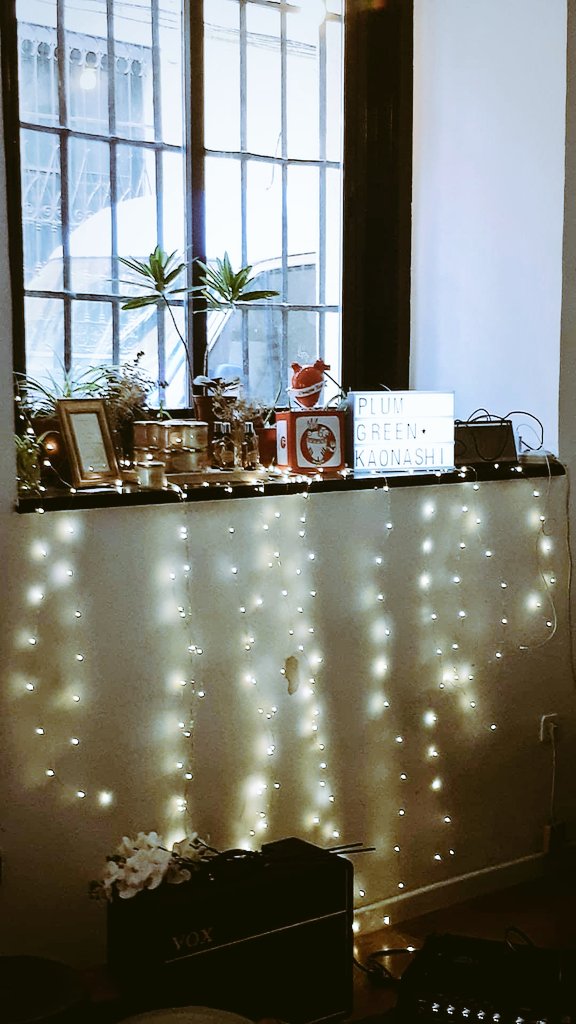 ☄🖤🌸🍃 Conciertos primaveraniegos para sesiones oníricas 🍁🍂💛🌺🌹 
Si tienes un proyecto en acústico o electroacústico, en solitario o con banda y quieres vivir una experiencia única y cercana fuera de las salas convencionales, este es tu lugar, este es tu ciclo. ¡Escríbenos!