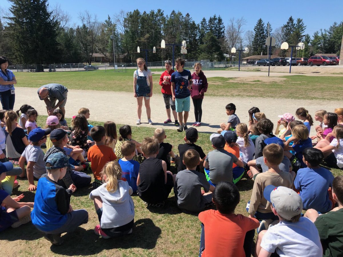 cmcneice71's tweet photo. The Intermediate Leadership Team is hosting a “Mental Health Body Break” in honour of Mental Health Week. @ForestHillPS @SCDSB_Schools https://t.co/PLhF0Kck5K